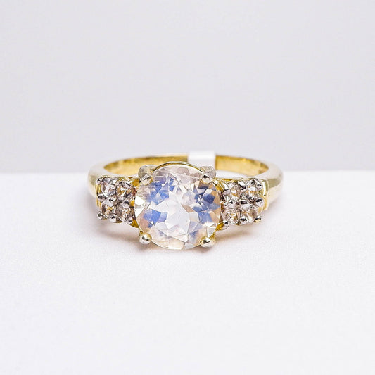 แหวนเงินแท้ 925 ฝังพลอย เรนโบว์มูนสโตน (Rainbow Moonstone) + เซอร์คอน (Zircon)