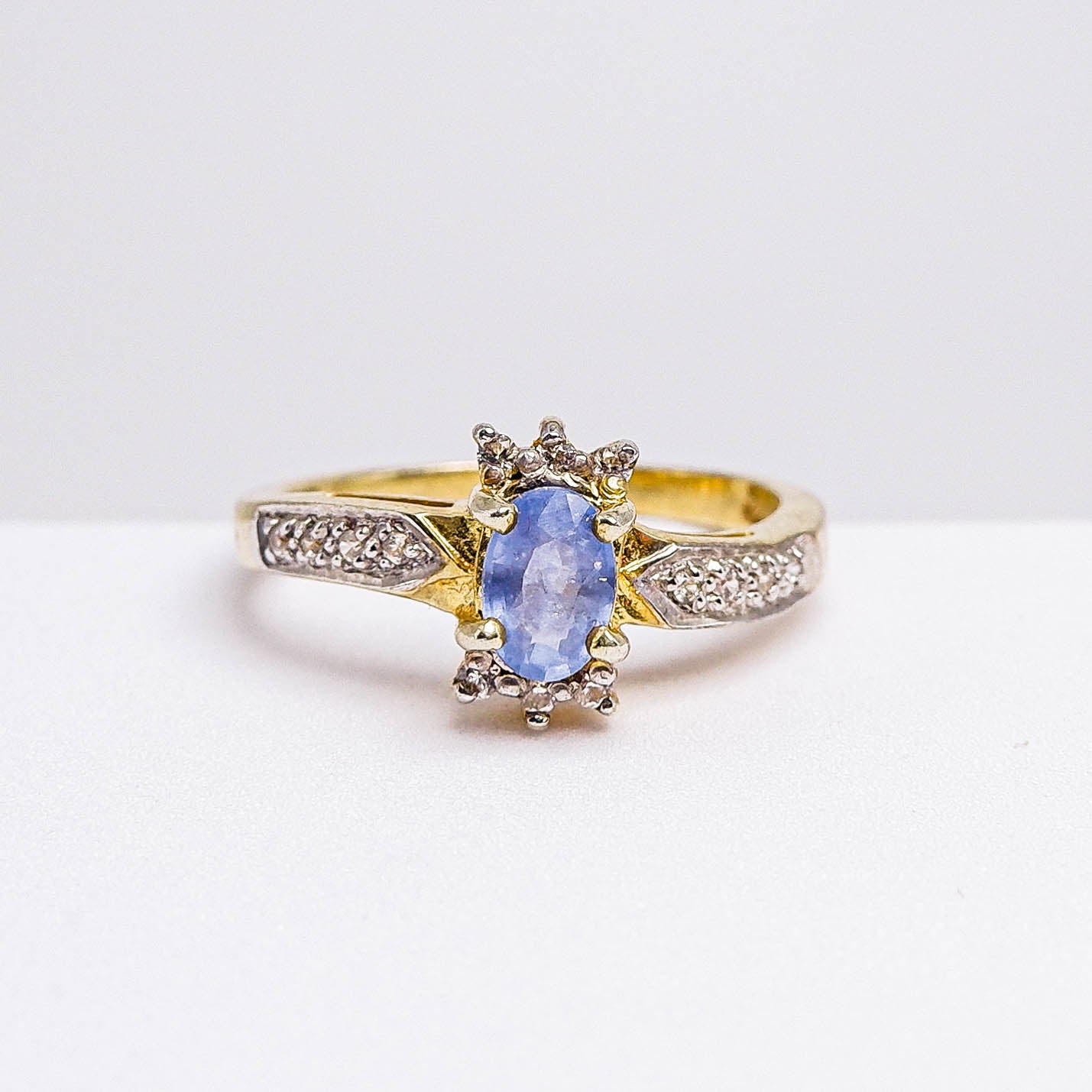 แหวนเงินแท้ 925 ฝังพลอย ไพลินศรีลังกา (Ceylon Sapphire) + เซอร์คอน (Zircon)