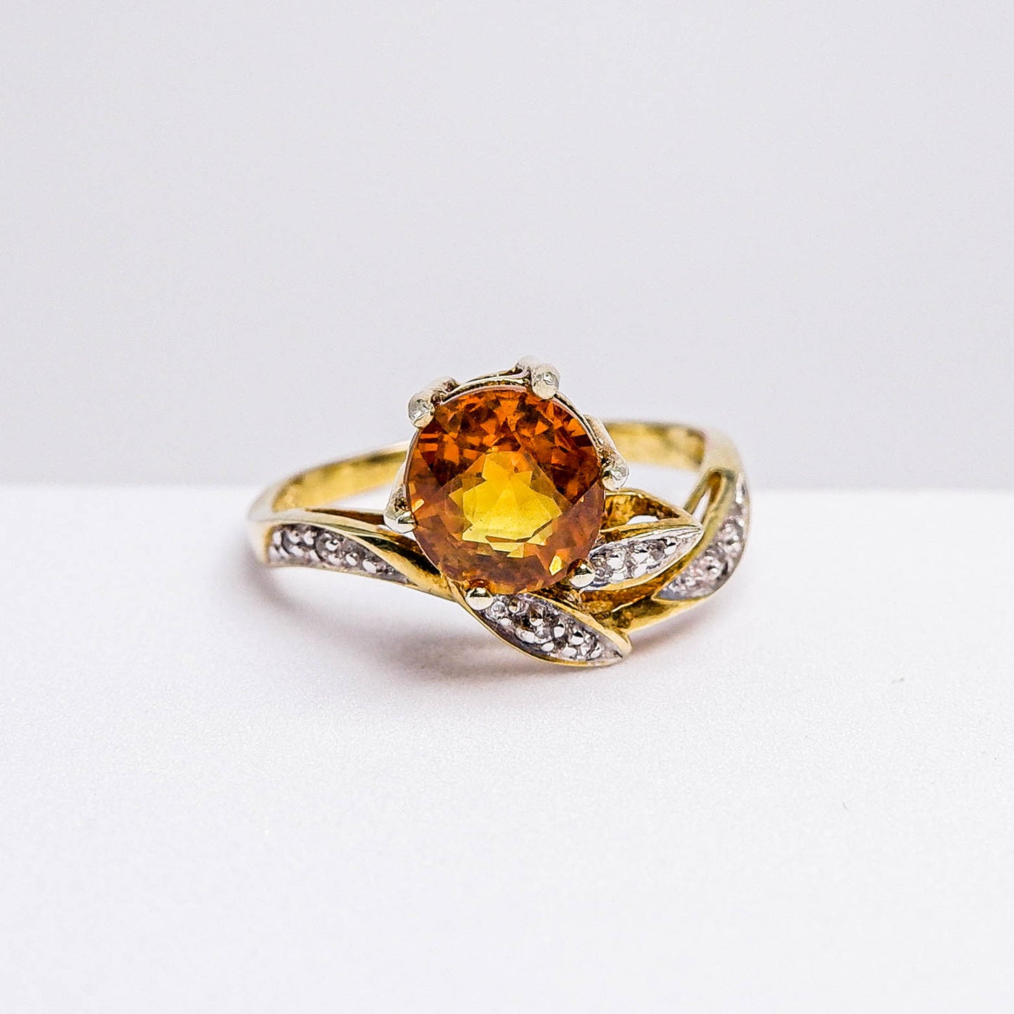 แหวนเงินแท้ 925 ฝังพลอย บุษราคัม (Yellow Sapphire) + เซอร์คอน (Zircon)