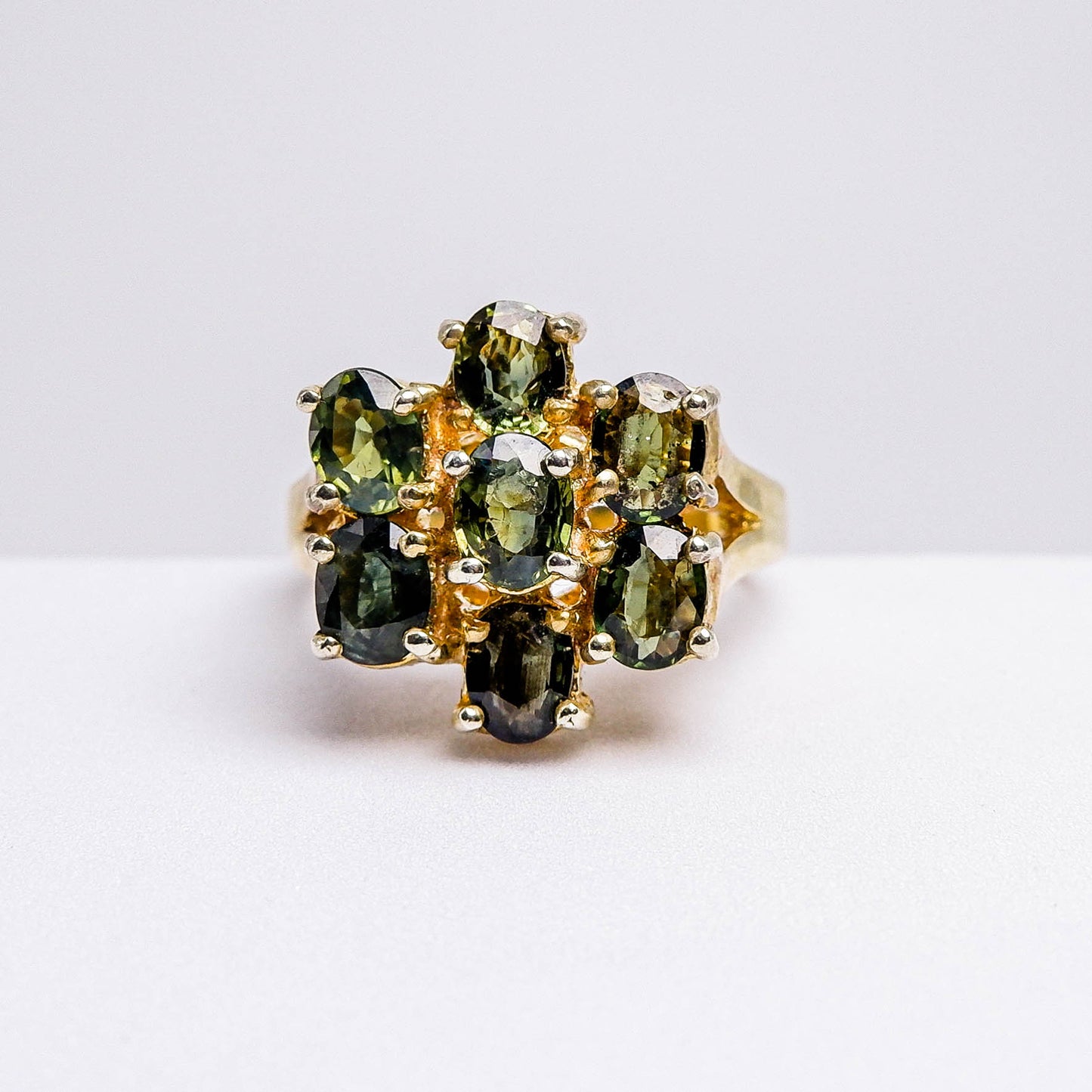 แหวนเงินแท้ 925 ฝังพลอย เขียวส่อง (greensapphire)