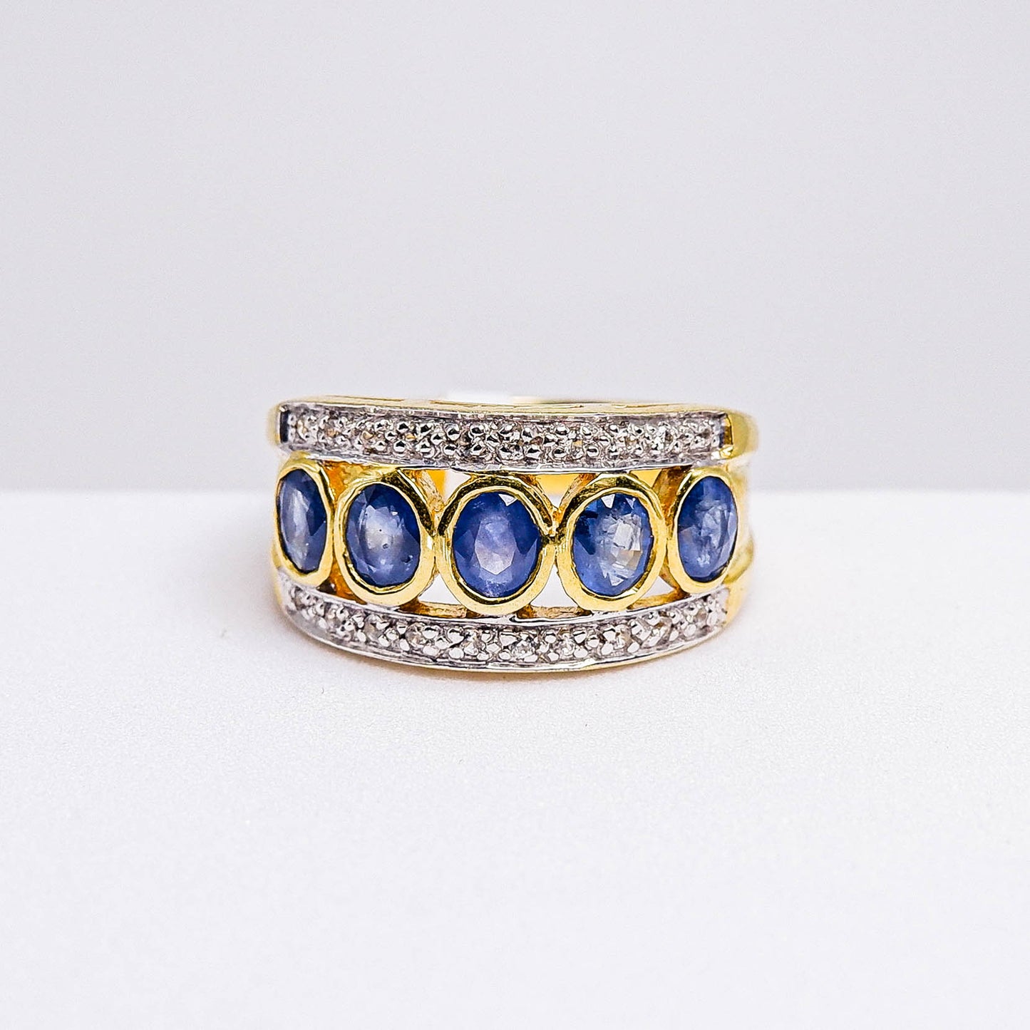 แหวนเงินแท้ 925 ฝังพลอย ไพลินมาบีร่า (Mabira Blue Sapphire) + เซอร์คอน (Zircon)