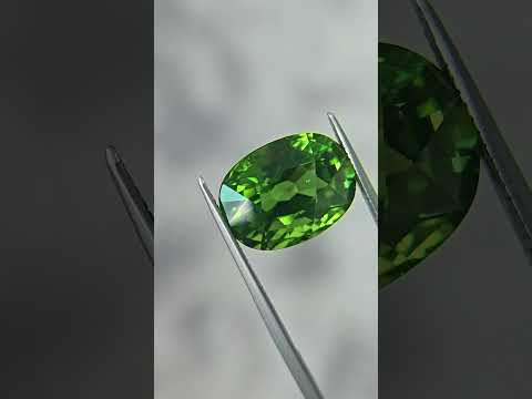 💎 Chrome Tourmaline - โครมทัวร์มาลีน⚖️ น้ำหนัก 8.09 กะรัต✨ ขนาด 13.6 x 10 มม